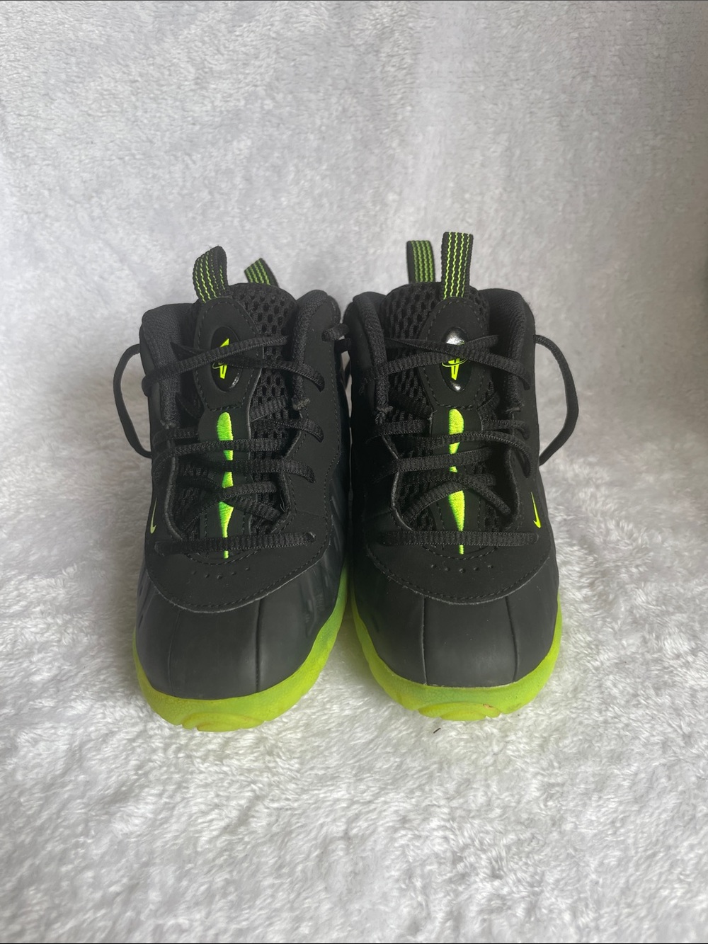 Nike Foamposites Toddler Kids Black and Neon Green Sneakers 9C